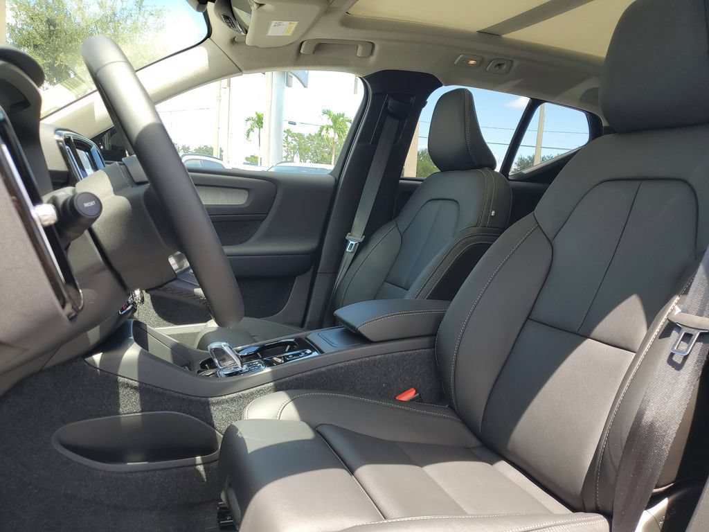 New 2026 Volvo XC40 B5 Ultra w/ Protection Package Premier AWD/4WD image 12