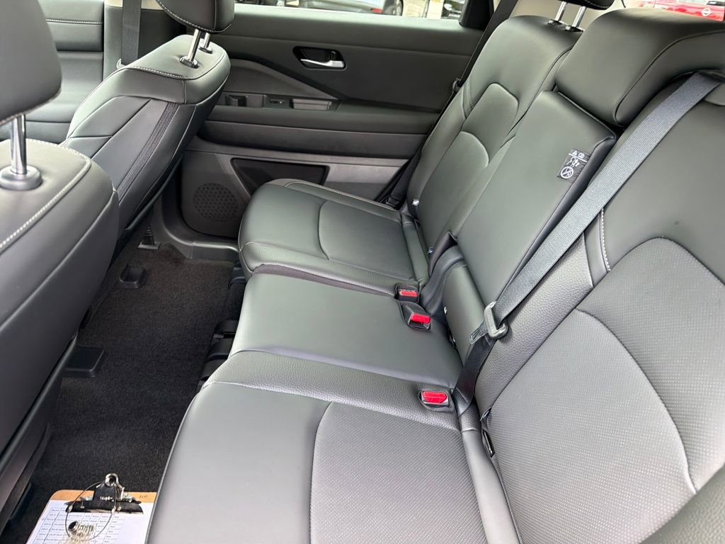 New 2026 Nissan Pathfinder SL image 27