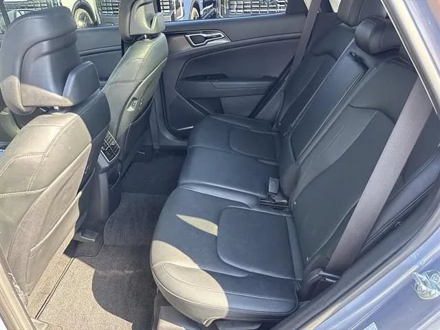 Certified 2025 Kia Sportage EX w/ Premium Package FWD image 16