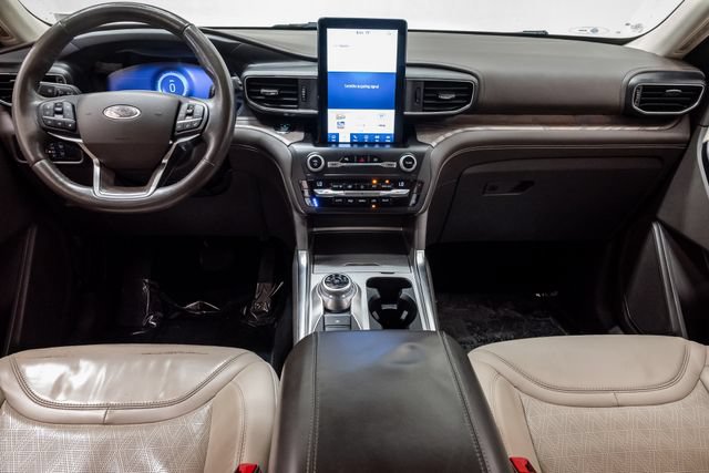 Used 2020 Ford Explorer Platinum w/ Premium Technology Package AWD/4WD image 31