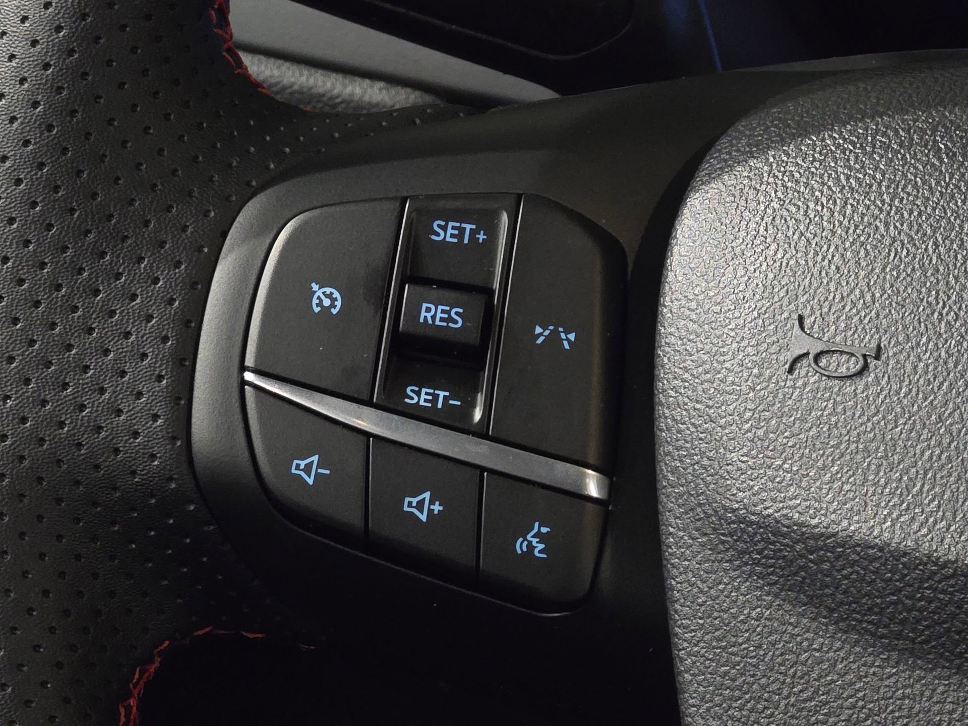 New 2025 Ford Escape ST-Line w/ Tech Pack #1 image 27