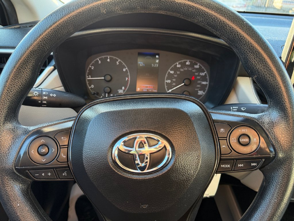 Certified 2025 Toyota Corolla Cross L AWD/4WD image 31