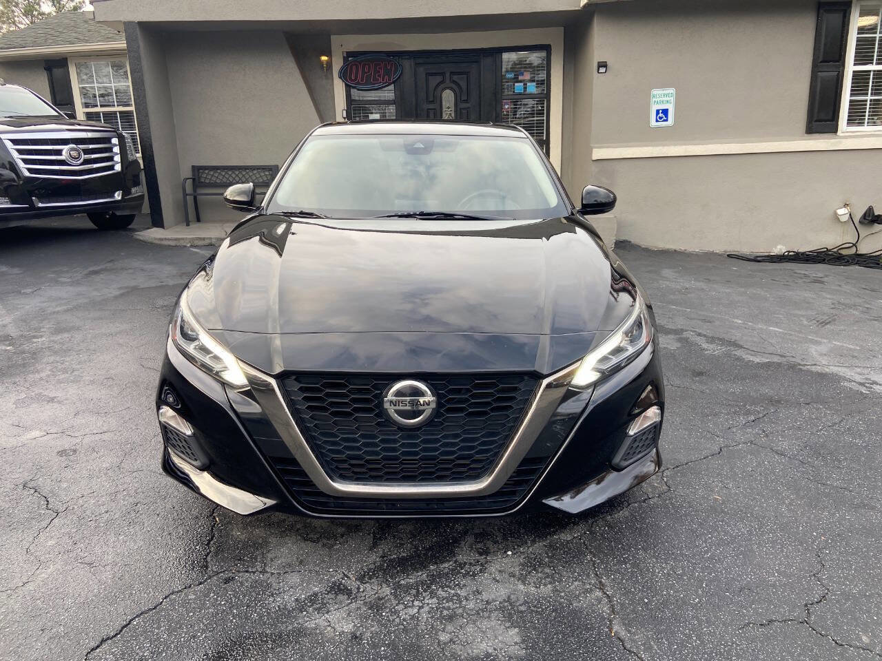 Used 2020 Nissan Altima 2.0 SR image 3