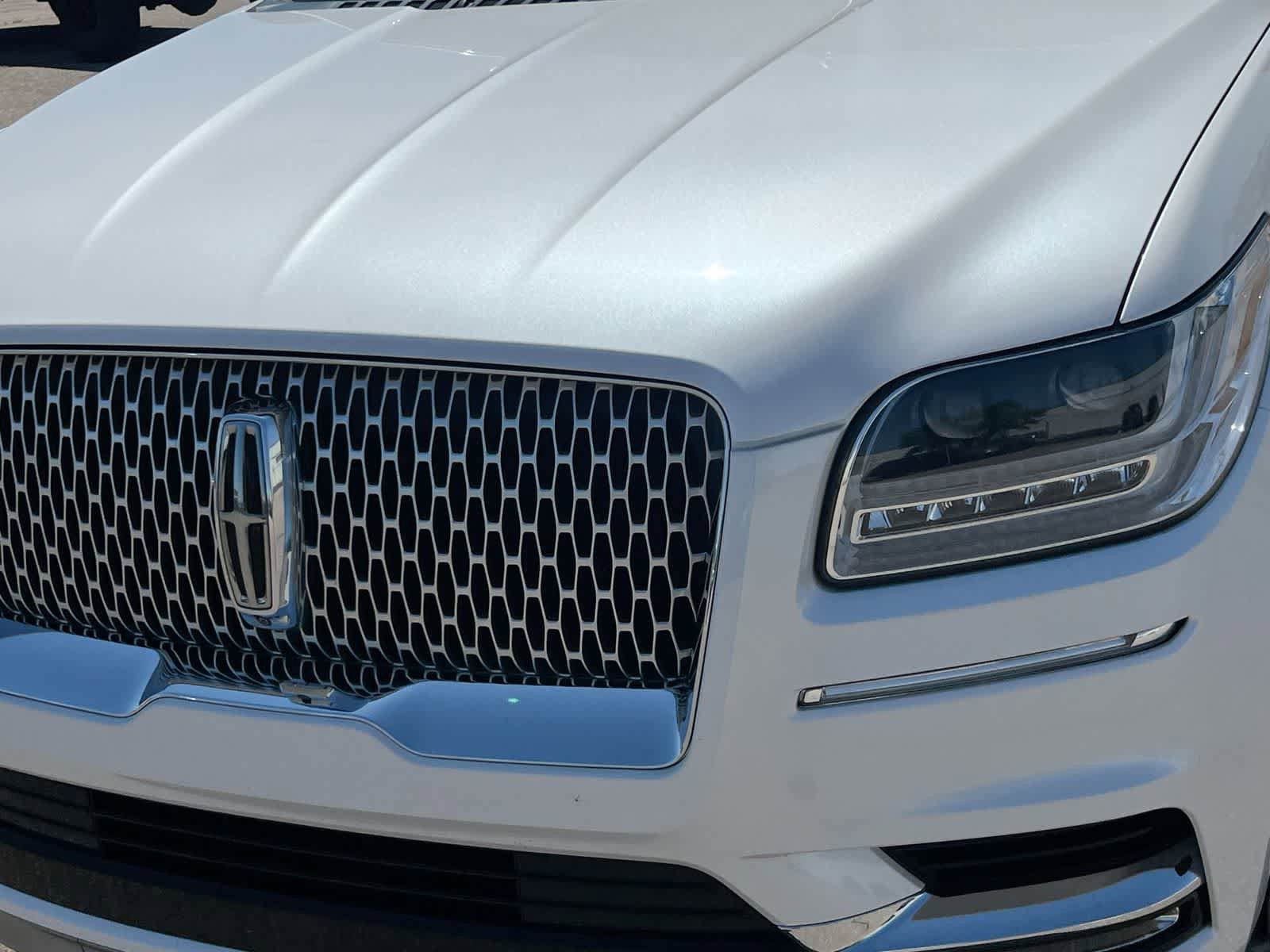 Used 2018 Lincoln Navigator Reserve w/ Technology Package AWD/4WD image 11