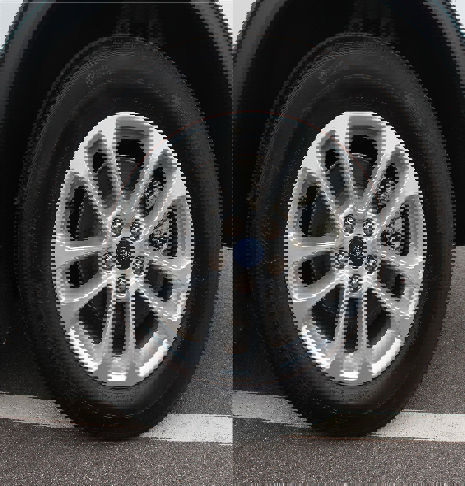 Used 2022 Ford Escape SE image 49