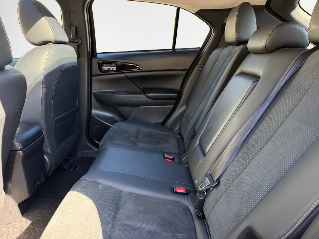 Used 2025 Mitsubishi Eclipse Cross SE AWD/4WD image 14