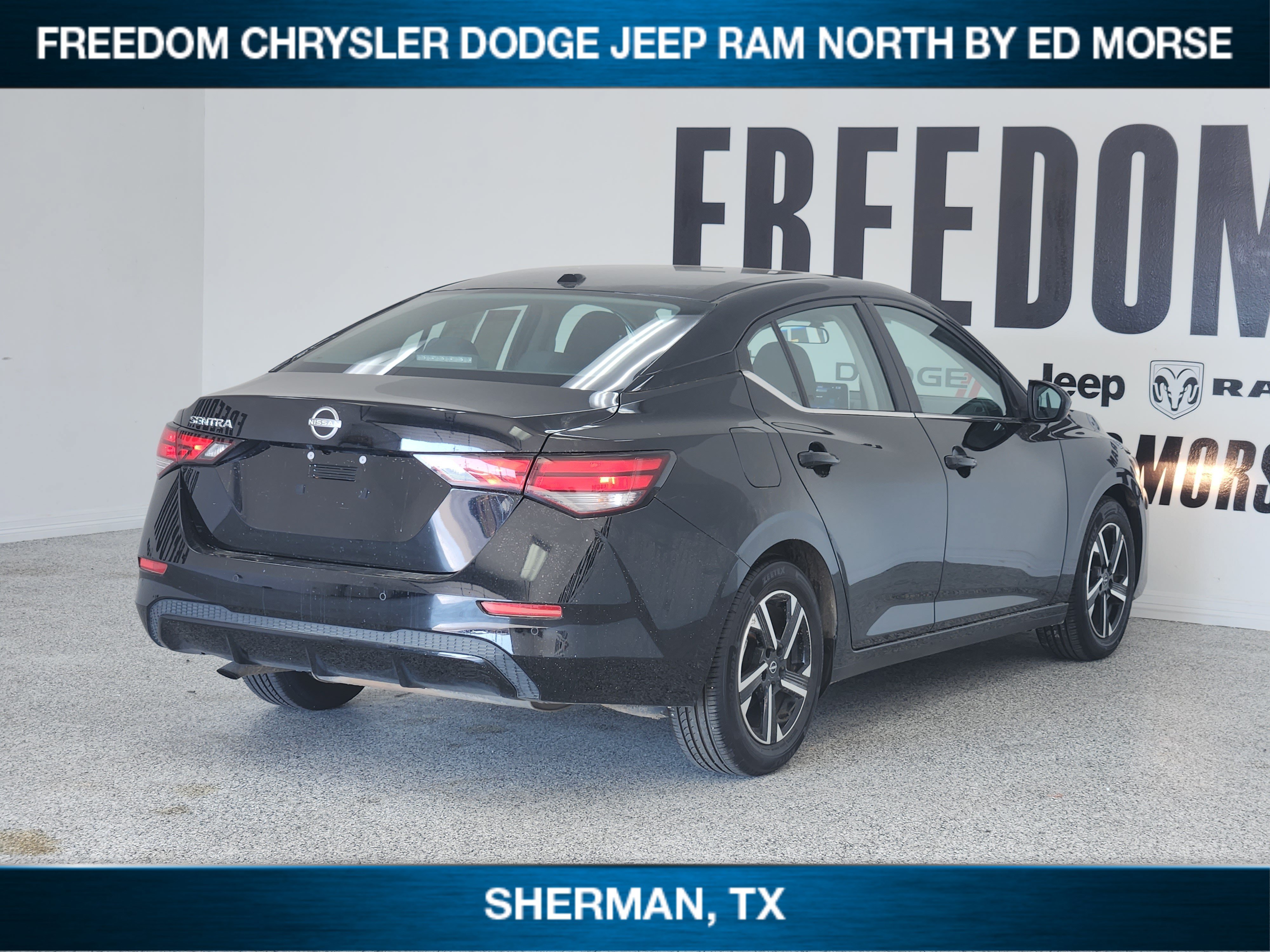 Used 2025 Nissan Sentra SV w/ All-Weather Package FWD image 4