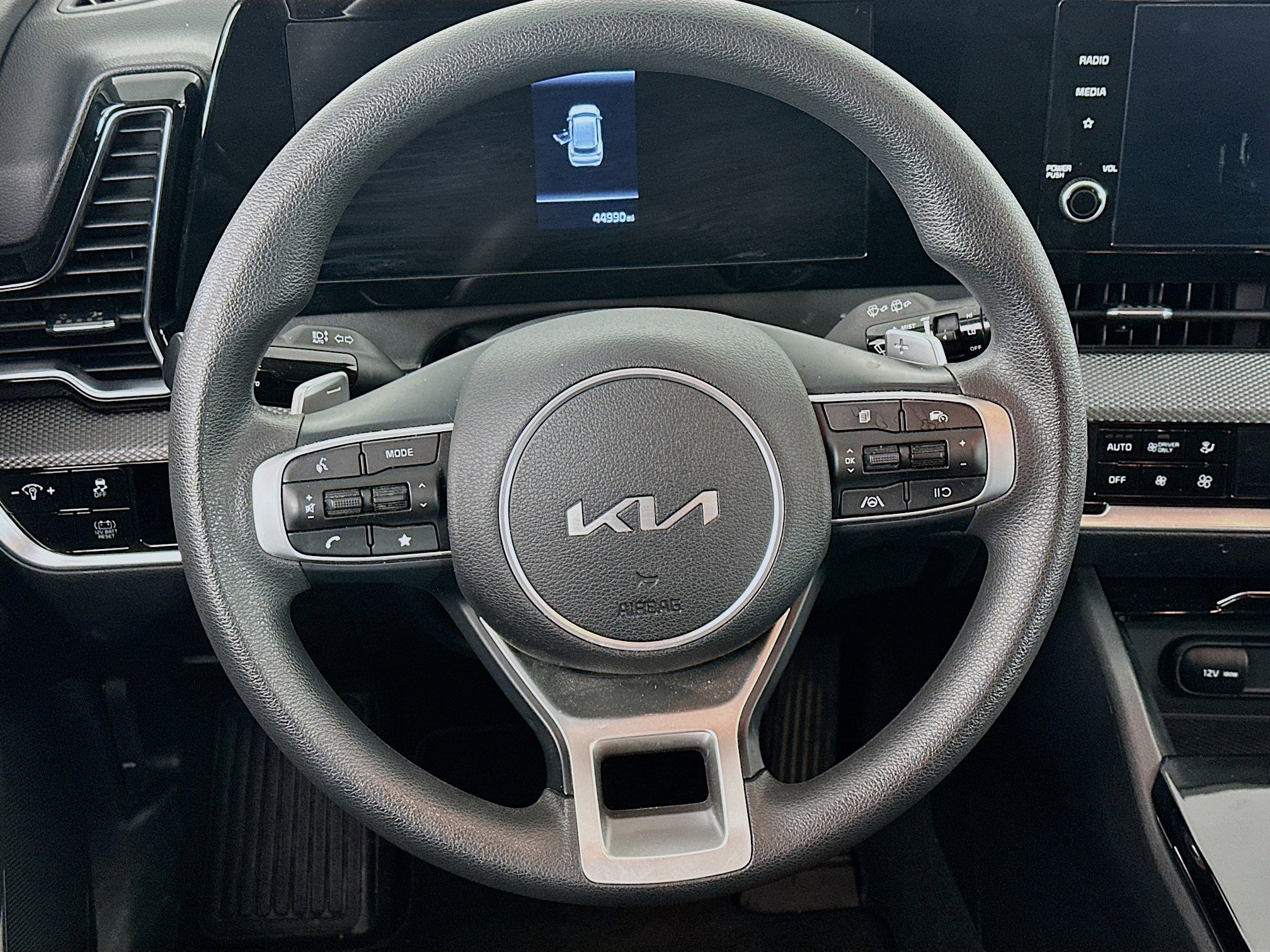 Used 2023 Kia Sportage LX image 18