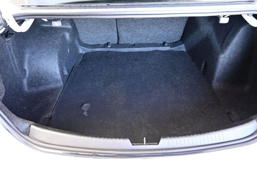 Used 2024 Chevrolet Malibu LT FWD image 19