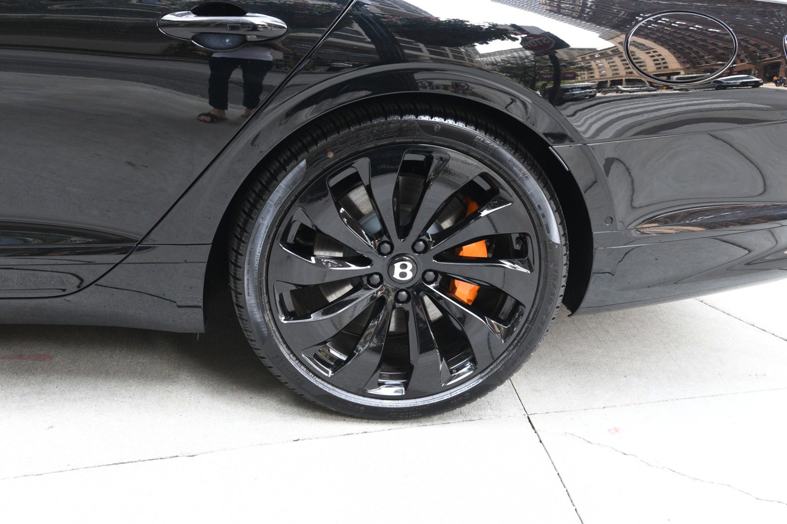 New 2025 Bentley Flying Spur Plug-In Hybrid image 24