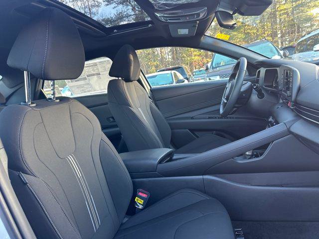 New 2026 Hyundai Elantra SEL Sport Premium w/ Cargo Package FWD image 16