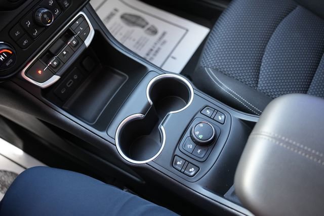 Used 2022 GMC Terrain SLE w/ Driver Convenience Package image 26