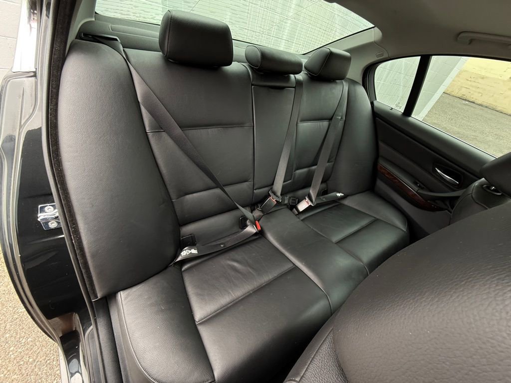 Used 2006 BMW 330xi Sedan image 28
