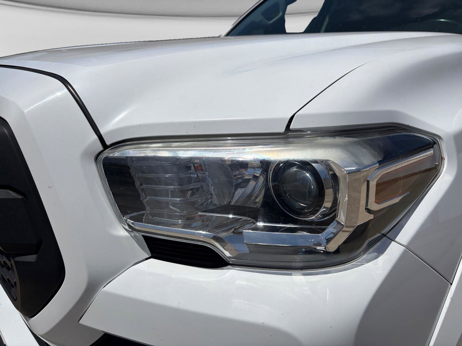 Used 2017 Toyota Tacoma SR5 w/ Tow Package AWD/4WD image 34