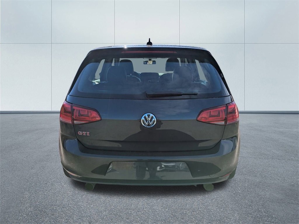 Used 2017 Volkswagen GTI SE image 4