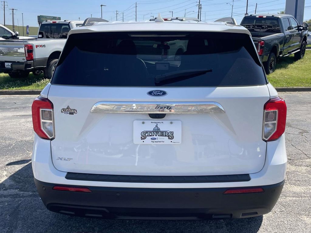 Used 2024 Ford Explorer XLT image 4