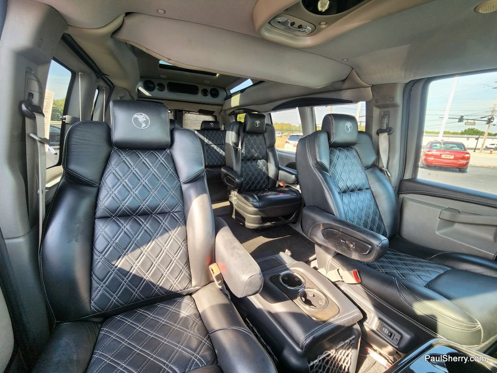 Used 2021 Chevrolet Express 2500 image 37