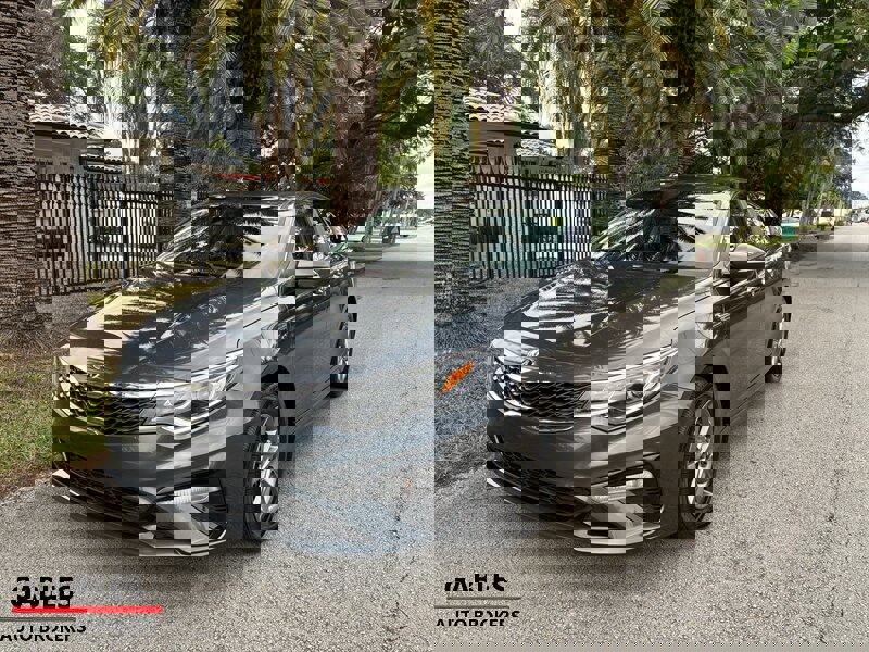 Used 2020 Kia Optima LX image 9