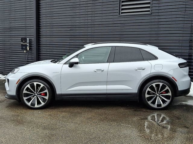 New 2025 Porsche Macan 4S Electric image 2