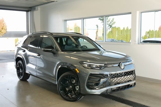 New 2026 Volkswagen Tiguan SE R-Line