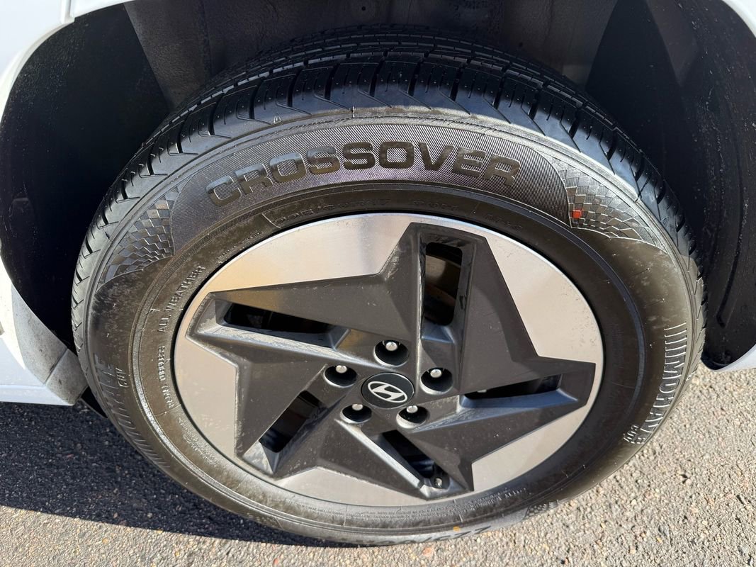 Used 2024 Hyundai Kona SEL image 12