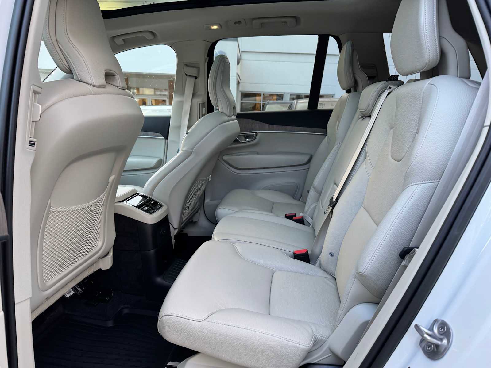 Certified 2023 Volvo XC90 T8 Core w/ Protection Package Premier image 17