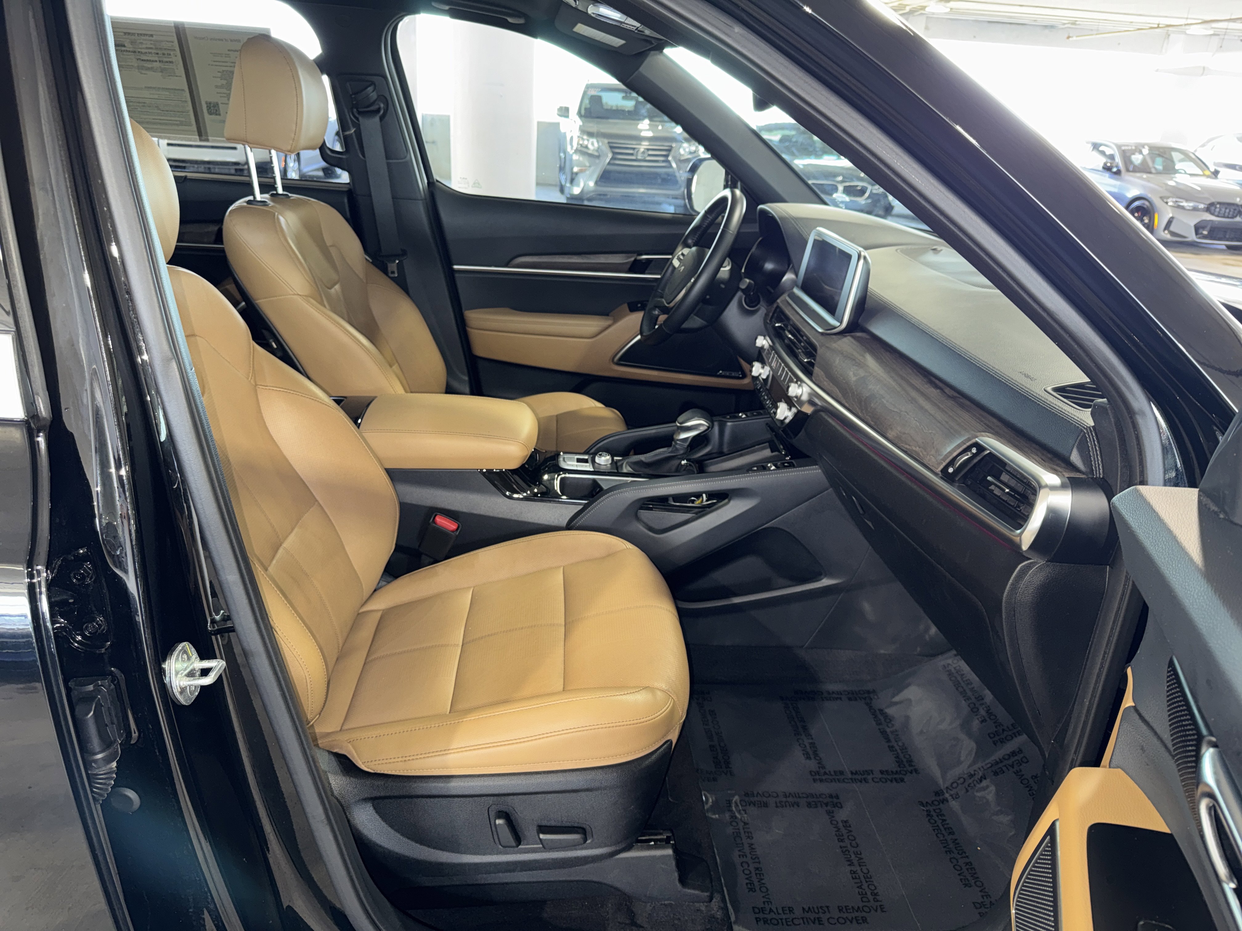 Used 2022 Kia Telluride SX w/ Towing Package image 10