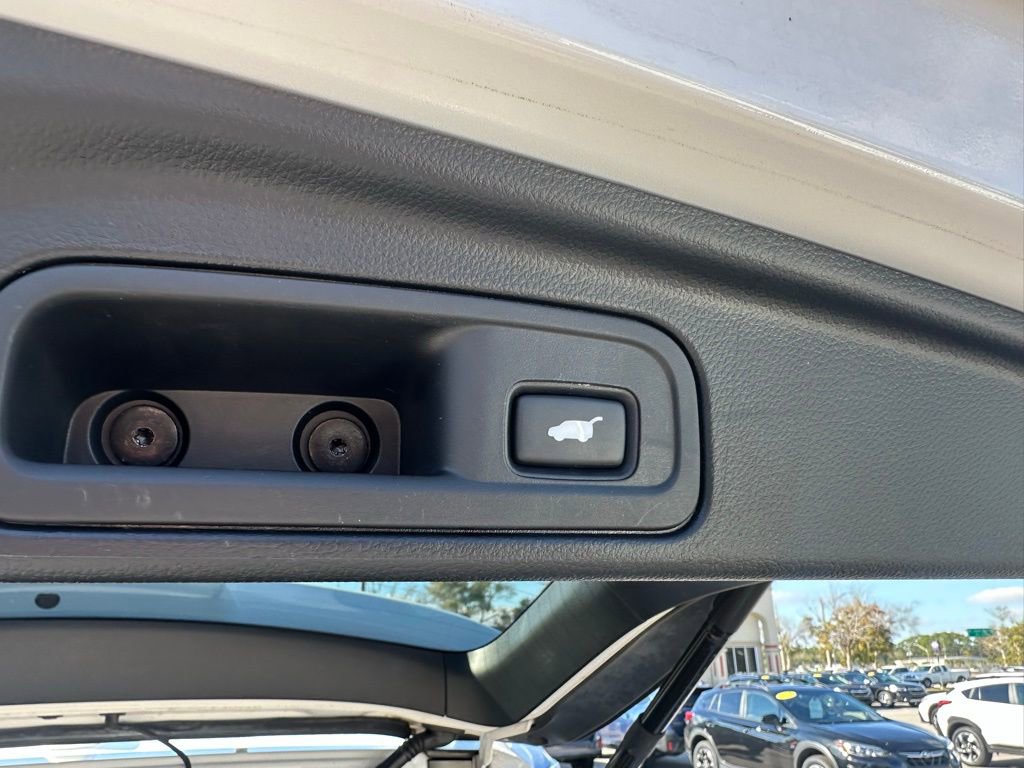 Used 2021 Honda Pilot Touring image 8