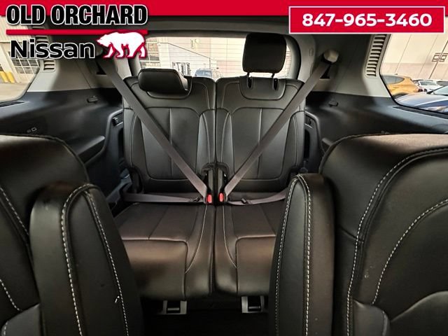 Used 2023 Jeep Grand Cherokee L Limited AWD/4WD image 13
