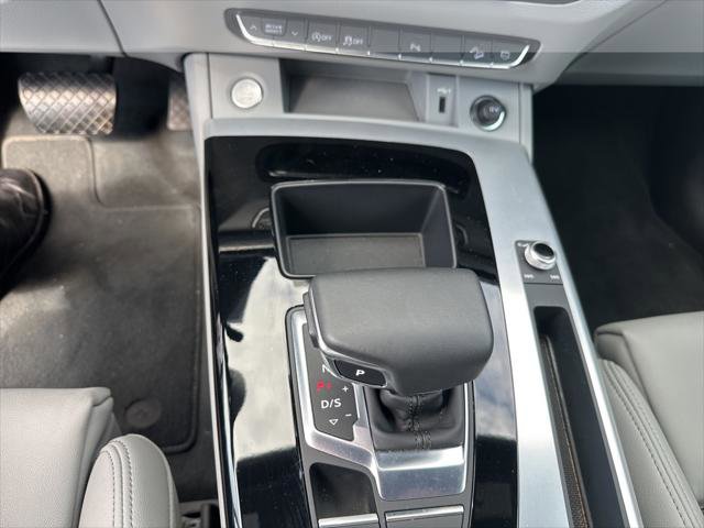 Certified 2025 Audi Q5 2.0T Premium w/ Convenience Plus Package image 6