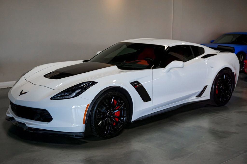 Used 2015 Chevrolet Corvette Z06 w/ Z07 Performance Package image 6