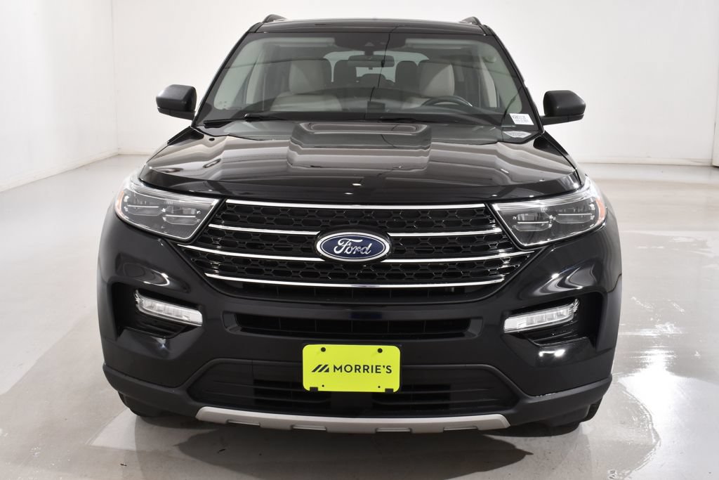 Used 2022 Ford Explorer XLT w/ Equipment Group 202A AWD/4WD image 3