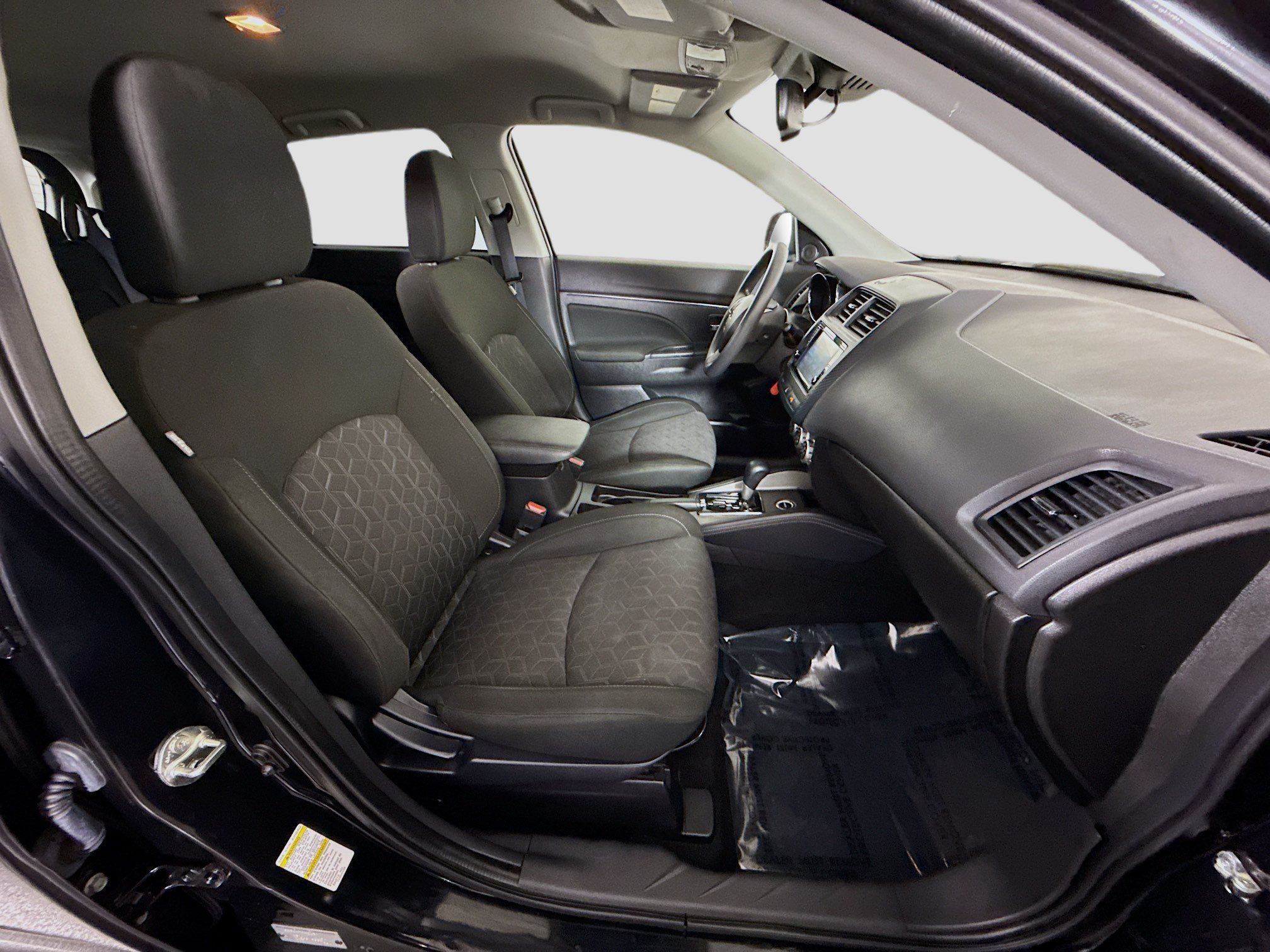 Used 2023 Mitsubishi Outlander Sport ES AWD/4WD image 28