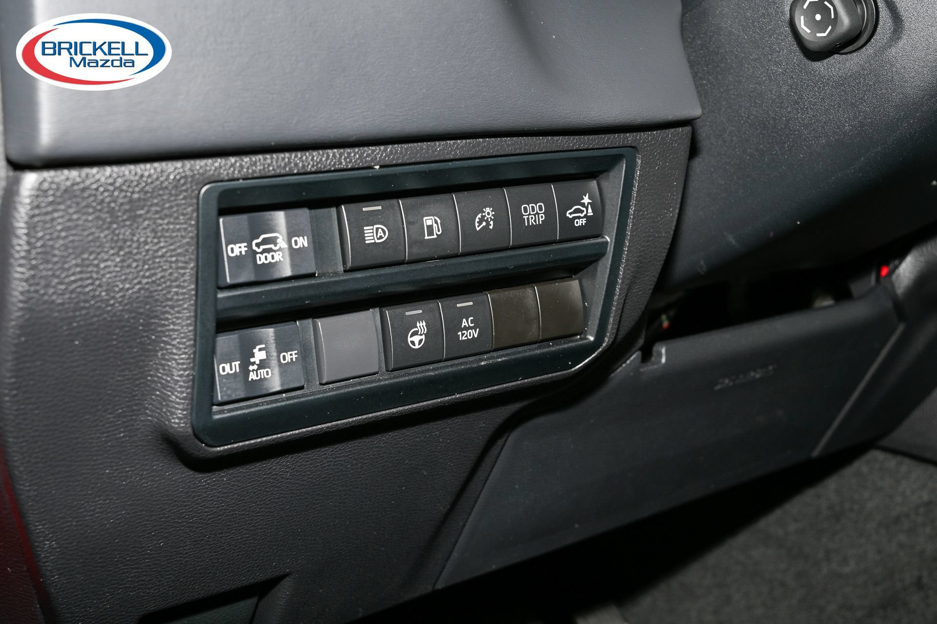 Used 2024 Toyota Sequoia Platinum AWD/4WD image 33