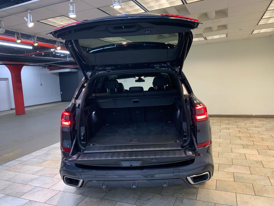 Used 2022 BMW X5 xDrive40i w/ M Sport Package image 62