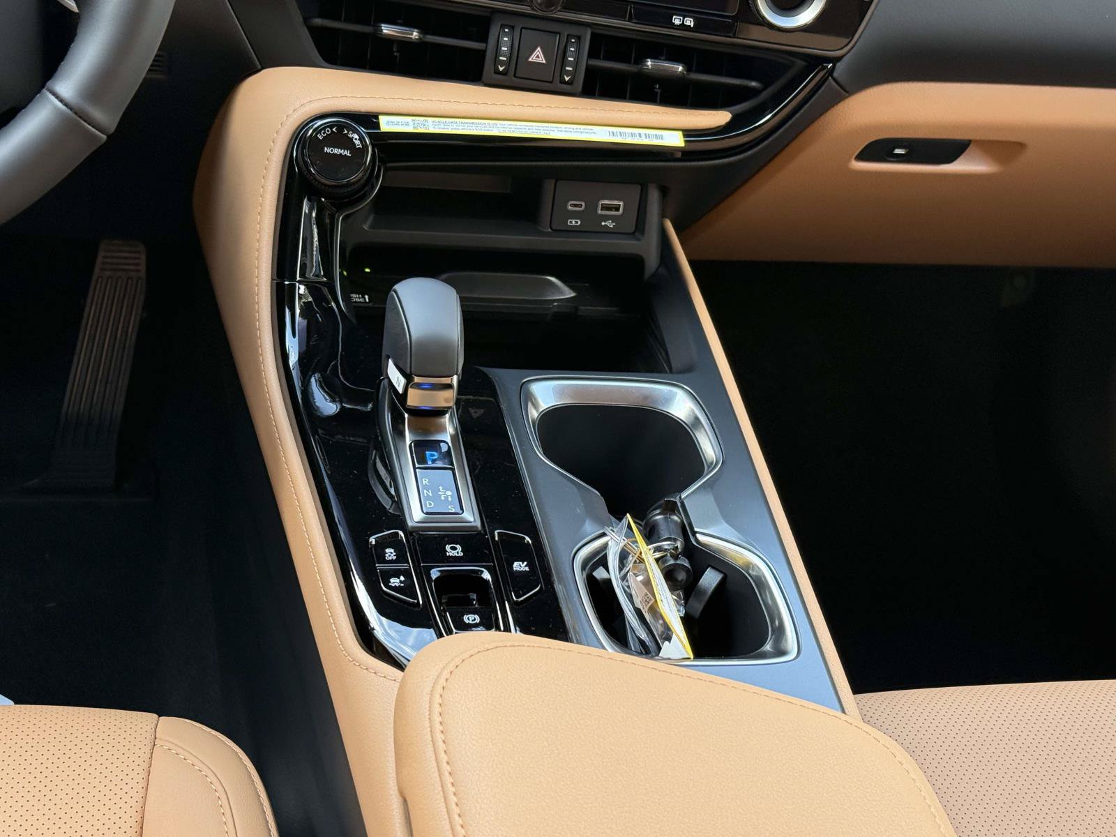 New 2026 Lexus NX 350h AWD w/ Premium Package image 15