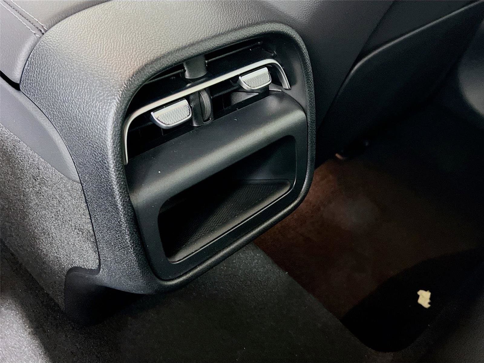 New 2026 Mercedes-Benz E 350 4MATIC Sedan image 23