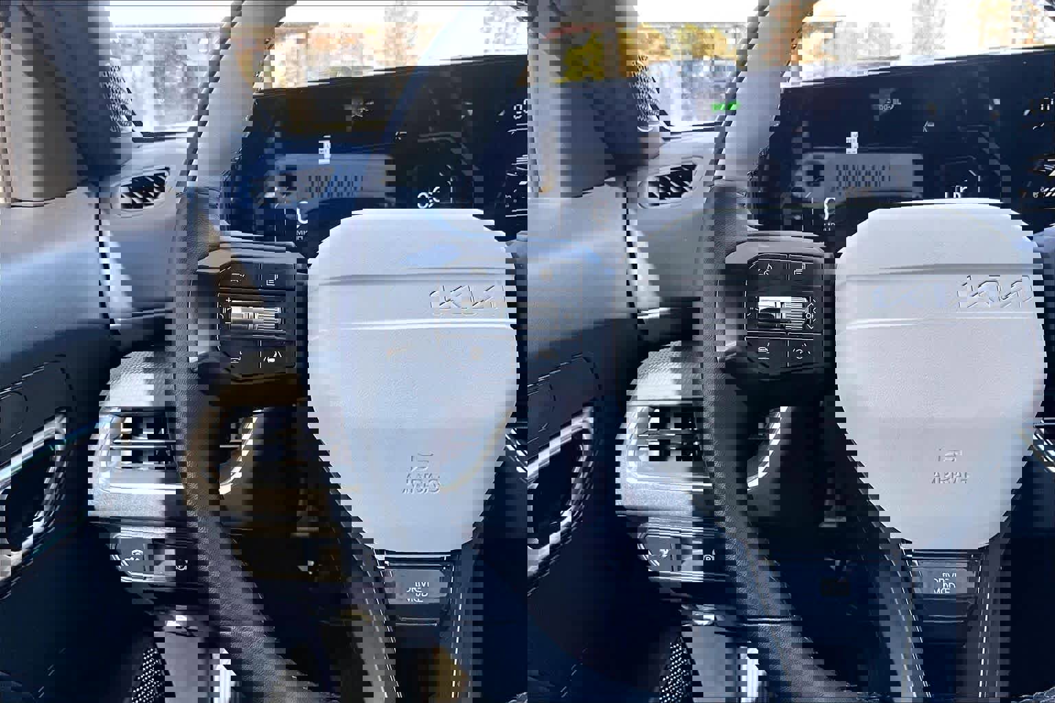 Used 2025 Kia K4 GT-Line w/ GT-Line Sunroof Package image 24