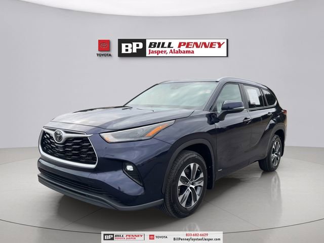 Used 2025 Toyota Highlander XLE image 1