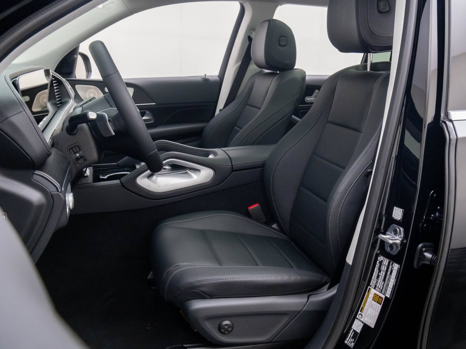New 2026 Mercedes-Benz GLS 450 4MATIC image 18
