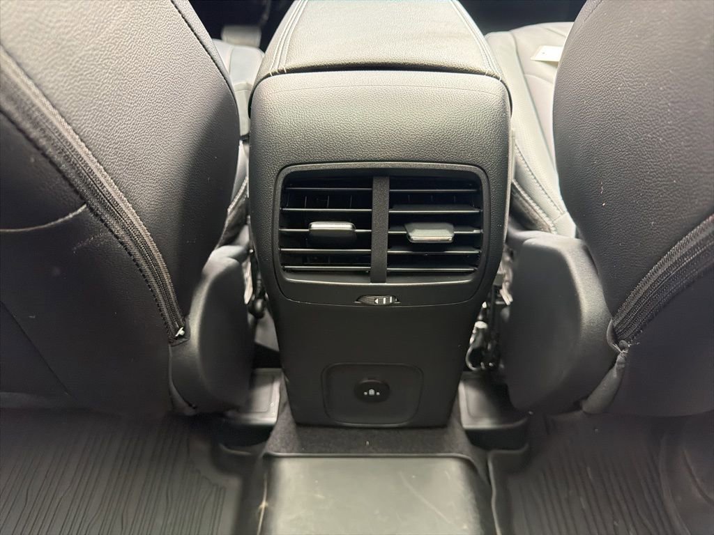 Used 2025 Ford Escape Platinum w/ Premium Technology Package image 36