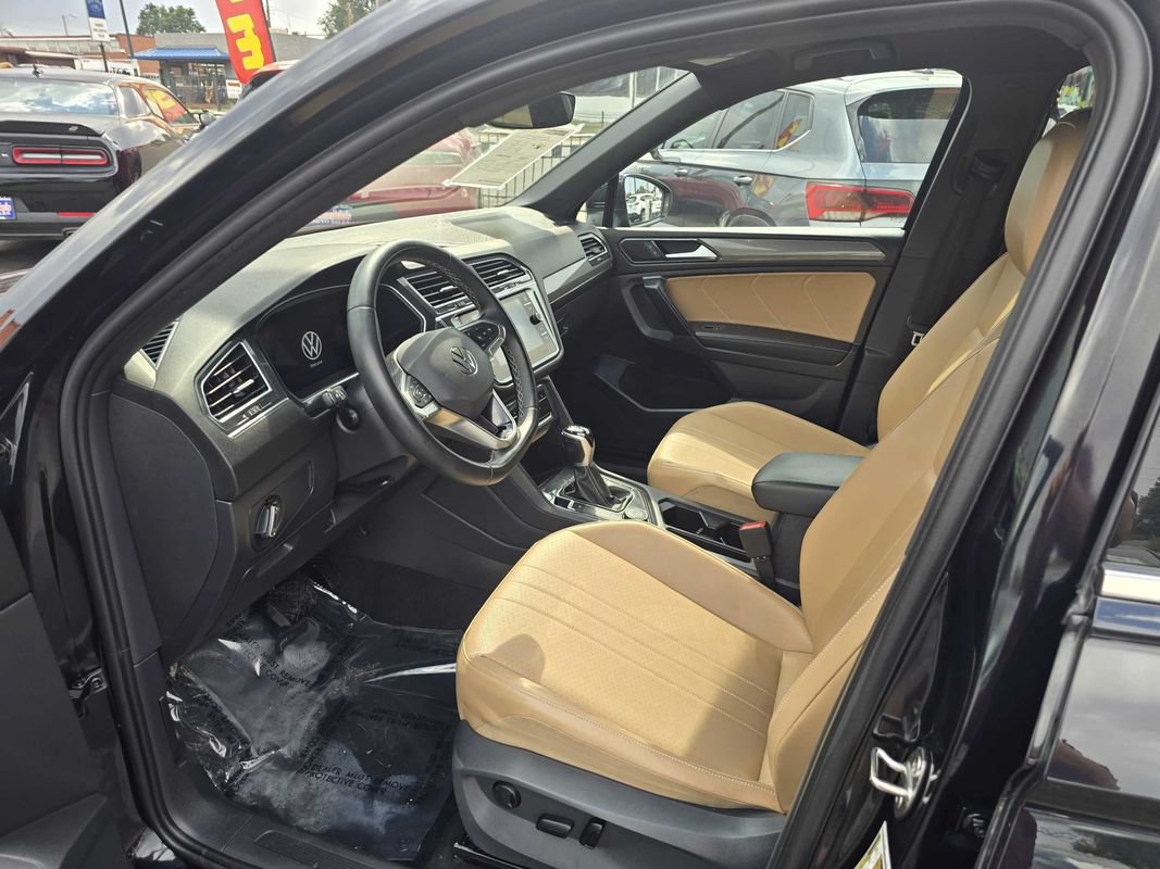 Used 2023 Volkswagen Tiguan SE AWD/4WD image 21
