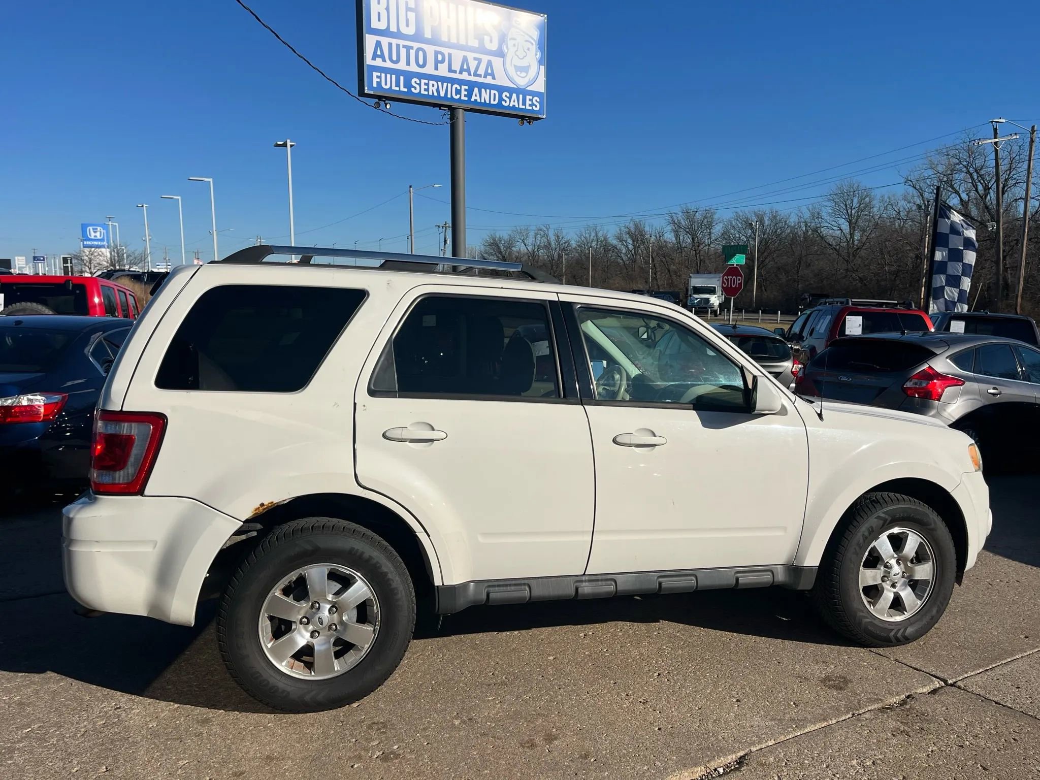 Used 2011 Ford Escape Limited image 3