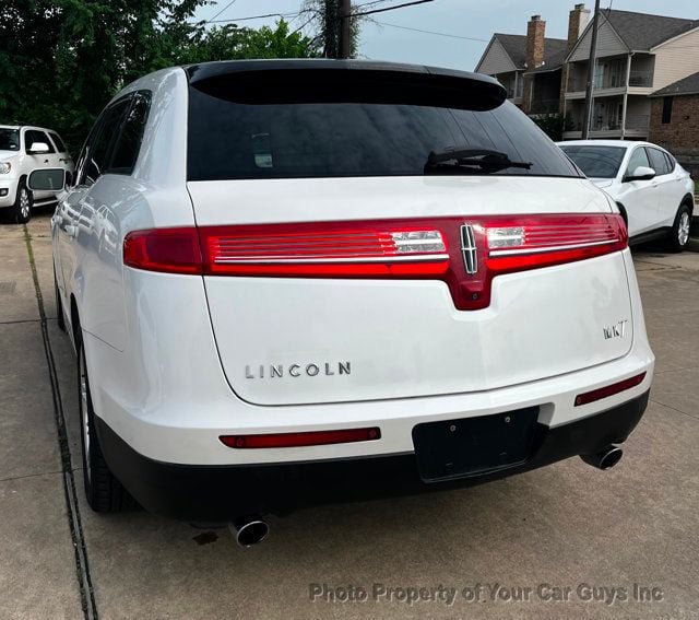 Used 2019 Lincoln MKT AWD image 9