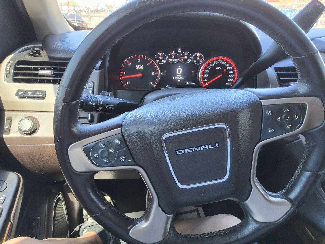 Used 2015 GMC Yukon XL Denali w/ Touring Package RWD image 17
