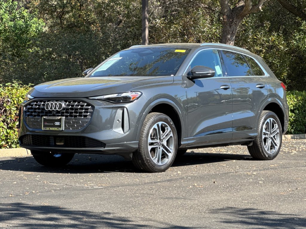 Used 2025 Audi Q5 Premium w/ 19" Wheel Package AWD/4WD image 11