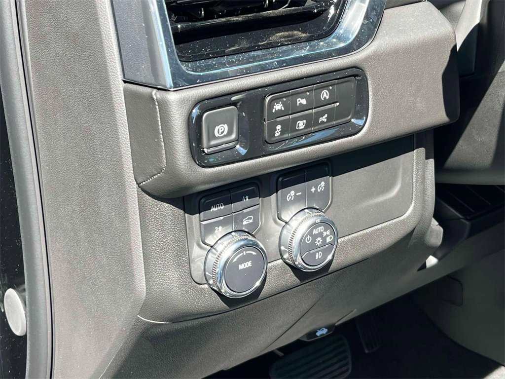 New 2025 GMC Yukon XL Elevation image 26