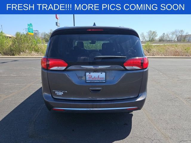 Used 2018 Chrysler Pacifica Touring-L Plus w/ Advanced Safetytec Group image 5