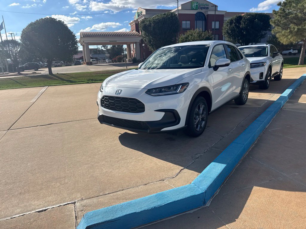 New 2027 Honda HR-V LX image 4