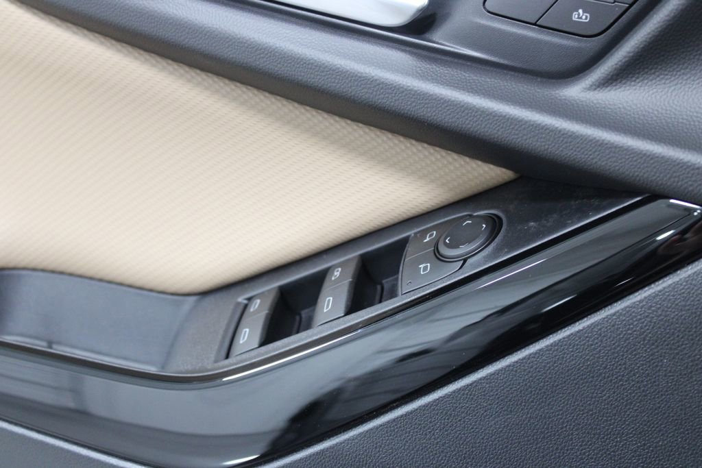 New 2026 Chevrolet Equinox ACTIV w/ Convenience Package III image 37